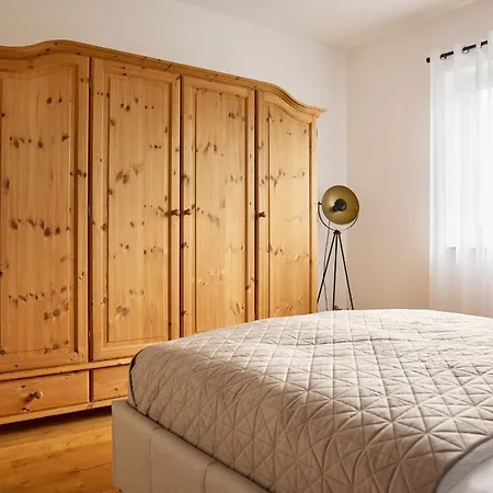 Modernes-apartment Nahe Mannheim Balkon & Stellplatz Lägenhet
